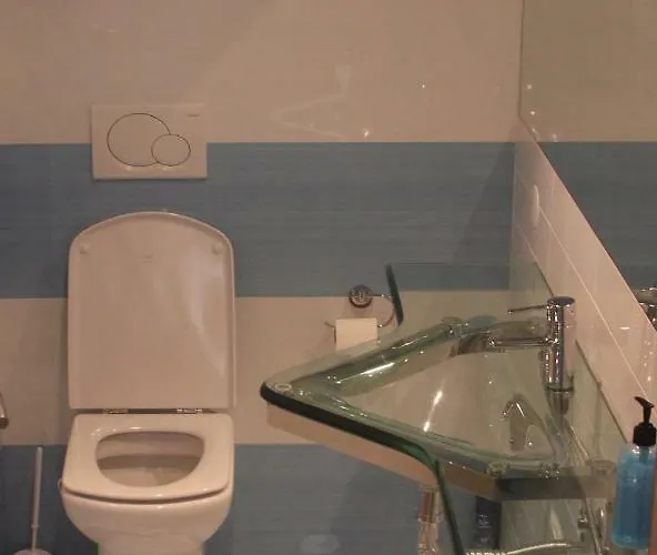 Anna - Maria شقة *