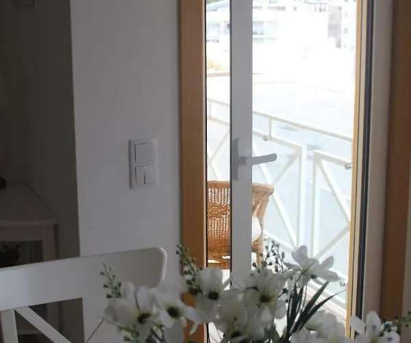 Anna - Maria البوفيرا