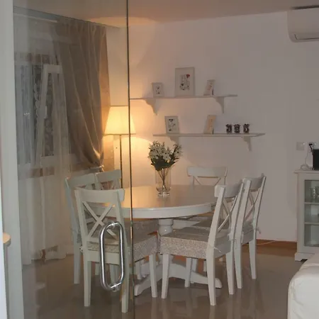 Anna - Maria Apartmán